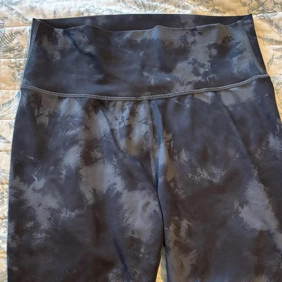 Woman’s All Fenix SZ L Compression High-Rise Black Tie-Dye Leggings - Picture 2 of 11